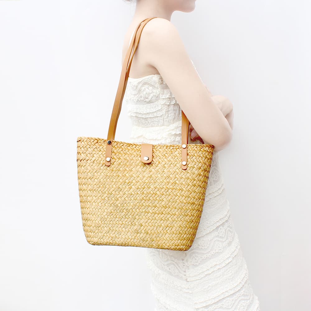 Straw Tote Bag Large Capacity Shoulder Bag Ins Handmade Woven Bag All-match Vintage Holiday Beach Bag Women's Bag