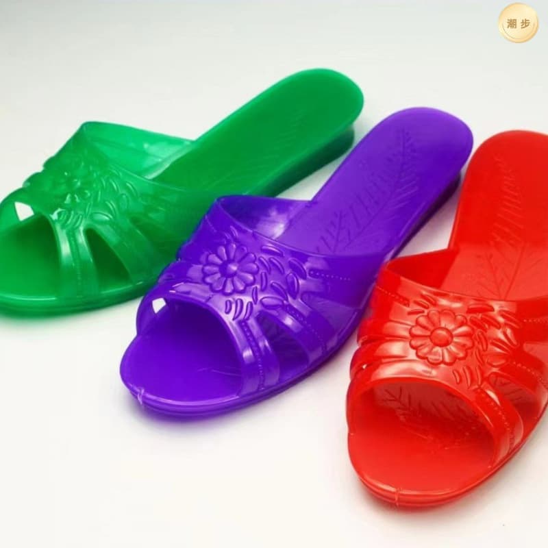 199 Rubber Slippers Spring/Summer New Anti-Slip Mother Slippers Middle-Aged Women Chrysanthemum Slippers Bagged Wholesale Shipping Not Included