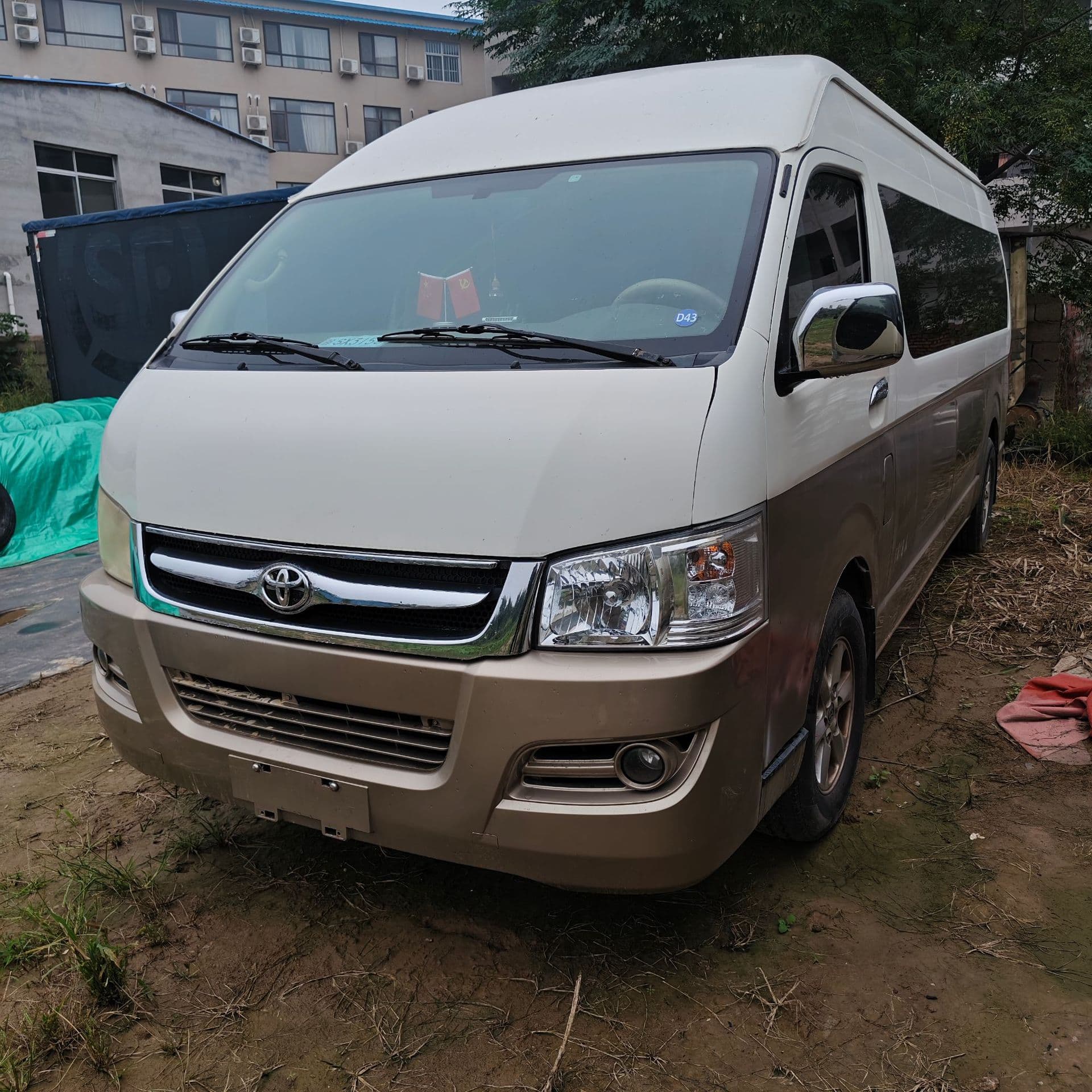 Used Premium Toyota Hiace Midibus - 14/17 Seat Business Vehicle for Reception & Commuting Export