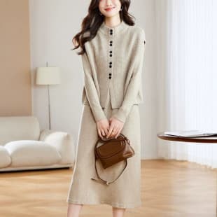 New Autumn Winter Elegant Age-Defying Knit Vest Two-Piece Set Women Stylish Mid-Length Sweater Dress Two-Piece Set Trendy