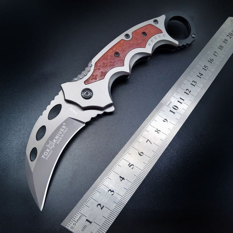 Folding Claw Knife Made of Solid Wood, Portable High-Tech Folding Knife, Cool Self-Defense Knife, Fruit Knife with a Bold Design