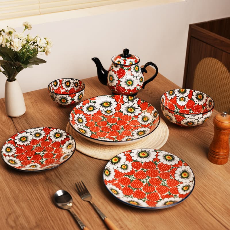 Foreign trade cross-border creative Polish colored strawberry ceramic tableware rice bowl salad bowl kettle shallow plate noodle bowl western food plate