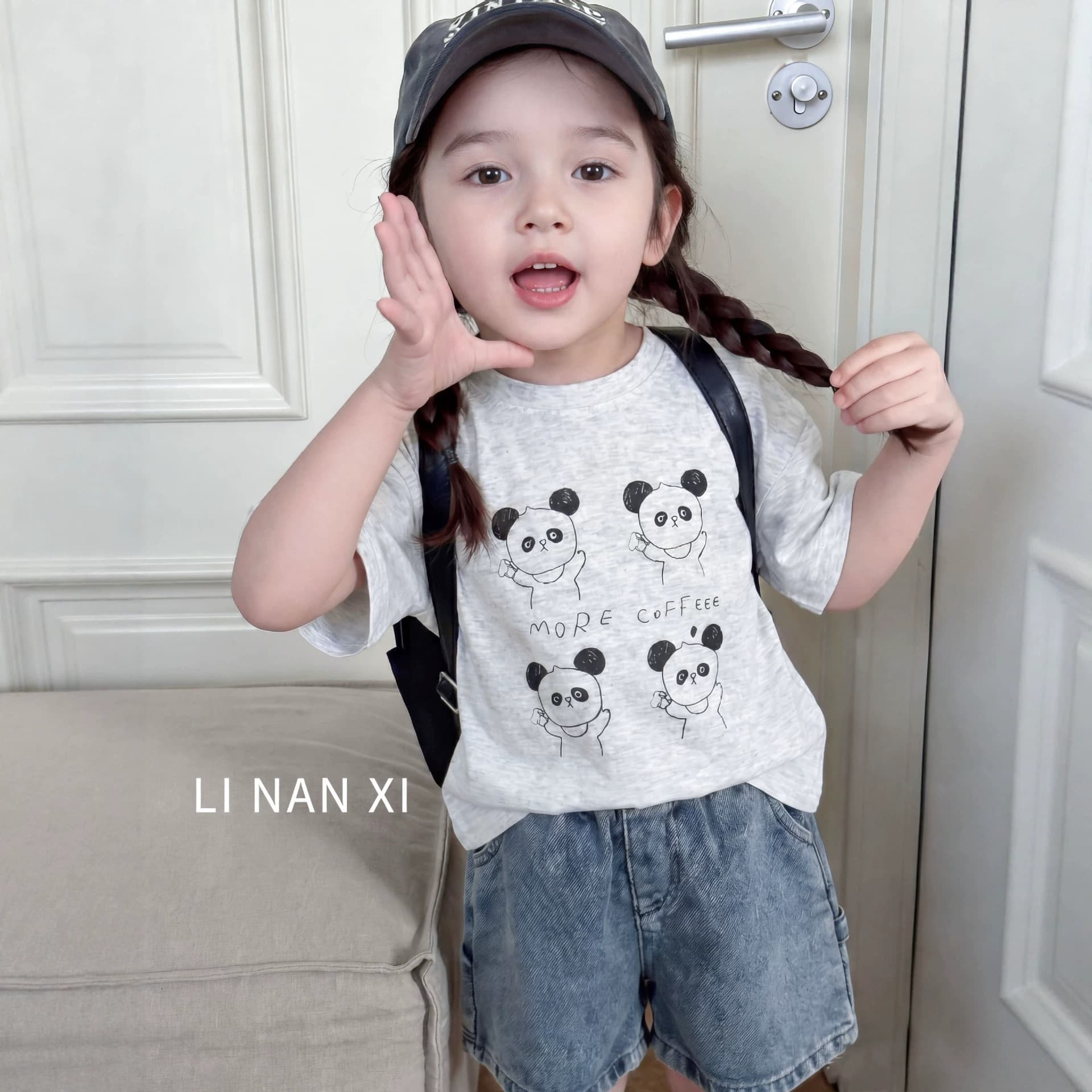 Girls' Short-Sleeved T-Shirt 2026 Summer New Style Cartoon Print Top for Girls, Children's Denim Shorts for Outer Wear, Trendy Style