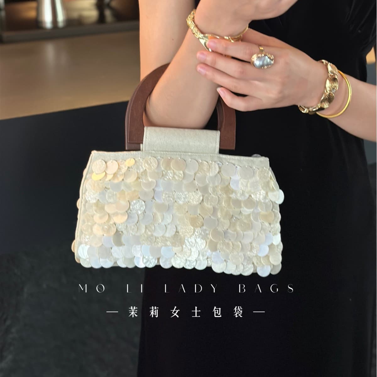 2026 Spring/Summer New High-End Handmade Wooden Handle Shell Bag Fairy Handbag Women's Bag Niche Bag Trendy Personalized
