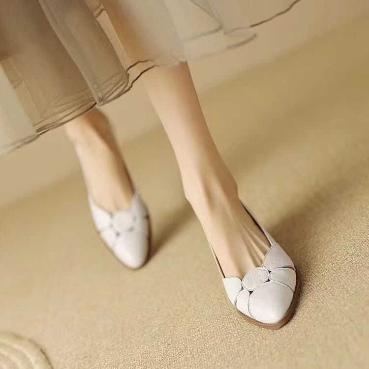 Chunky Heel Pointed Toe Commuting Leather Shoes Loafers Hollow Out Flats Slimming Women's Shoes 2025 Summer New Mom Shoes