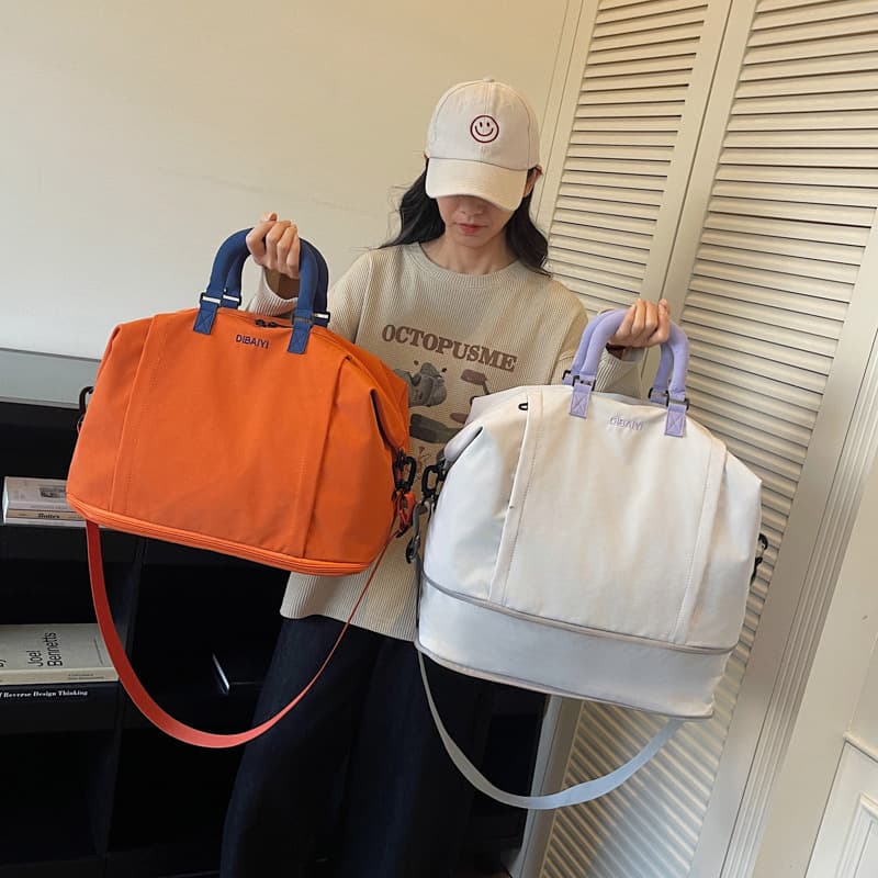 Large-capacity travel bag, portable cross-body fitness bag, dry and wet separation, lightweight business trip short-distance luggage bag