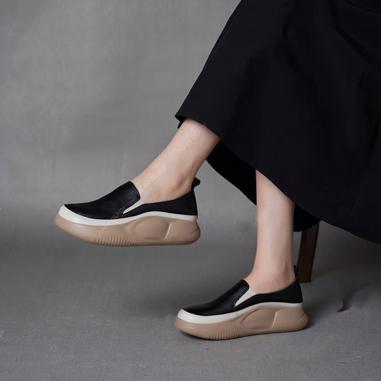Women's Loafers 2022 Autumn New Korean Style Slip-On Bread Shoes Thick-Soled Casual Shoes Lazy Flats for Women Size 43