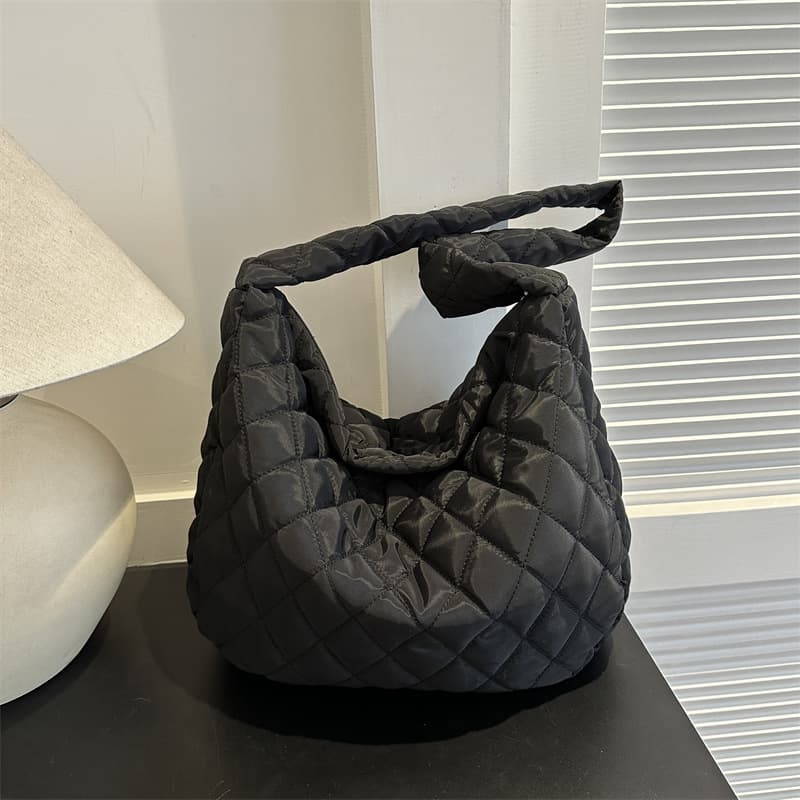 2023 New Cloud Pleated Large Bag Women's Casual Lightweight Large Capacity Dumpling Bag Crossbody Bag Underarm Tote Bag Trendy