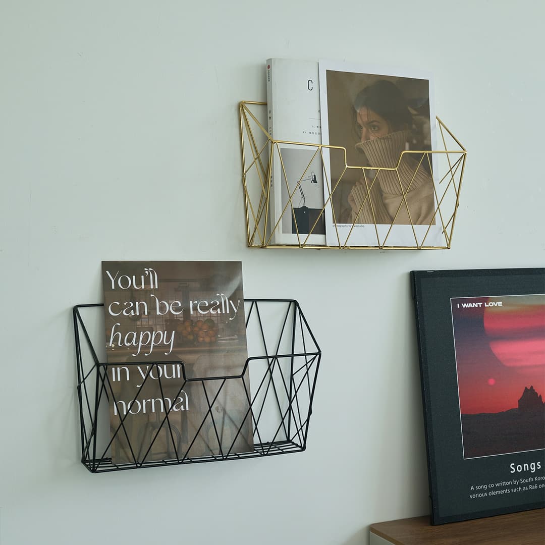 Cross-border wall-mounted book and newspaper stand, Nordic minimalist iron creative metal craft bookshelf, home magazine storage rack