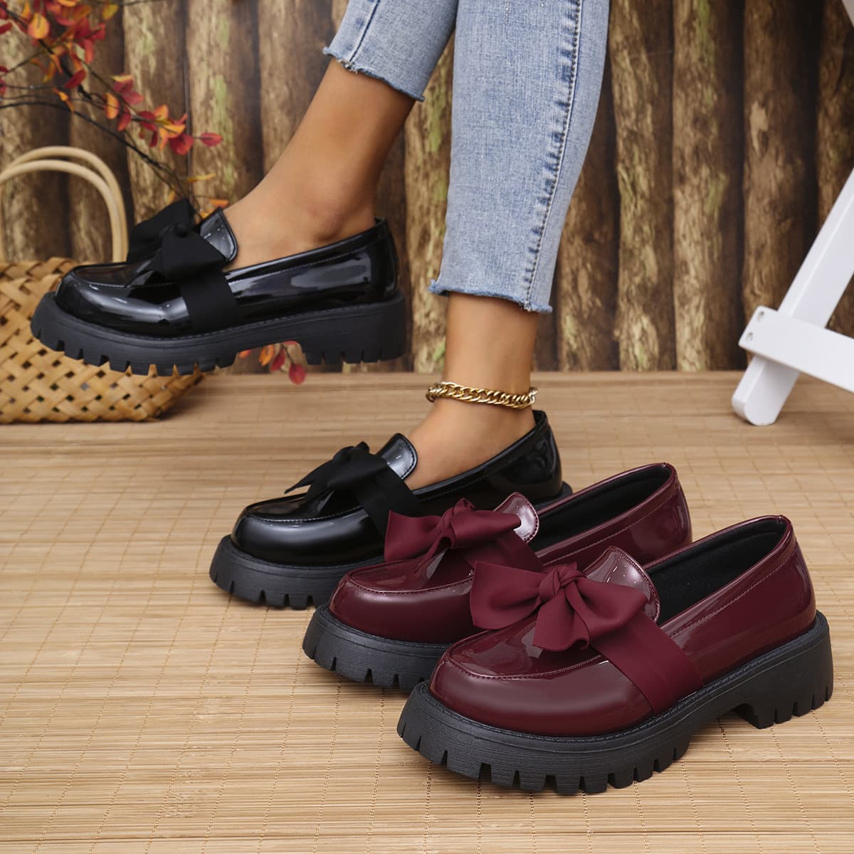 Loafers Women 2025 Spring/Autumn New Round Toe British Style Flats Women's Large Size Slip-On Leather Shoes Wholesale