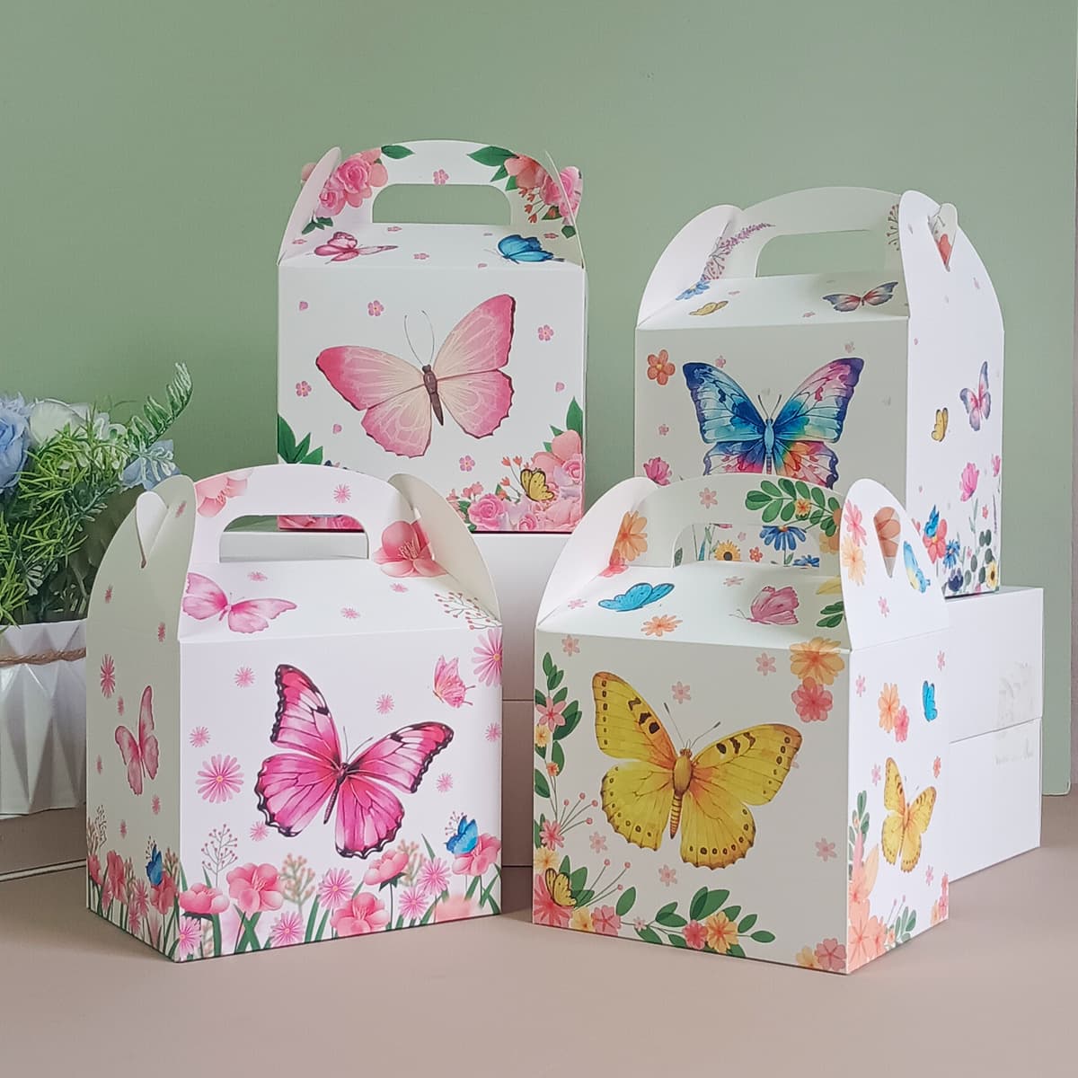 Cross-border Trade Butterfly Series Party Box Candy Cookie Handheld Box Holiday Small Gift Packaging Box Horn Paper Box