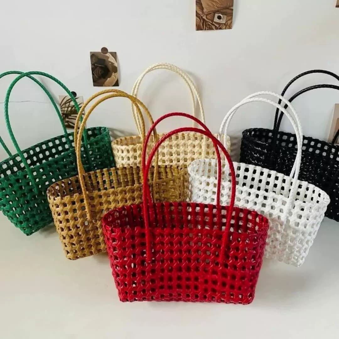 Designer Hollow Woven Bag Vacation Basket Bag Beach Shopping Basket Underarm Shoulder Bag Handbag Women's Bag
