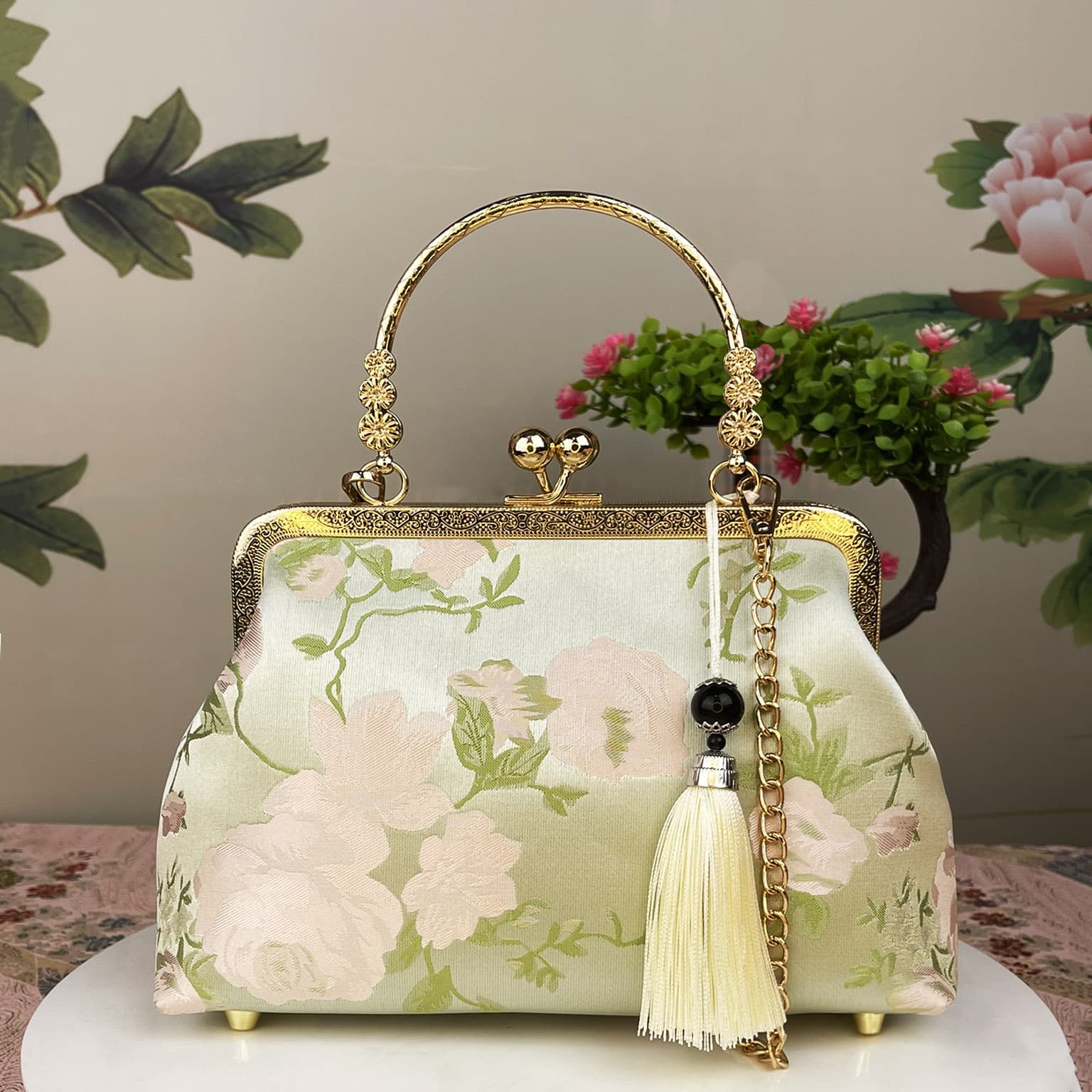 Newly launched finished products: simple qipao bag, crossbody three-way handbag, cross-border women's bag, gift bag, live stream