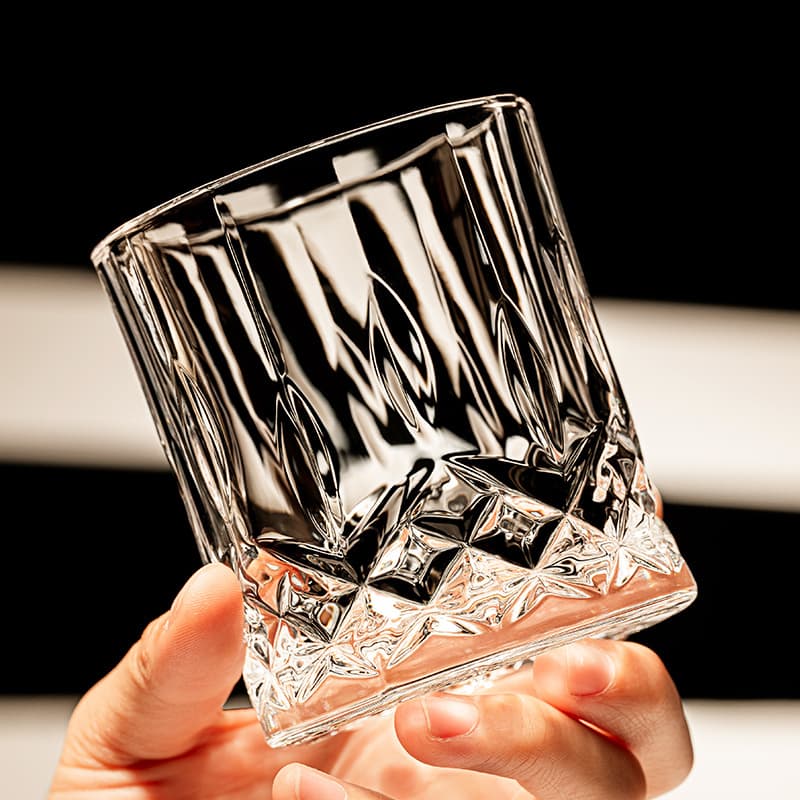 High-quality premium glass Italian embossed whiskey glass, stylish high-end glass water cup, wholesale