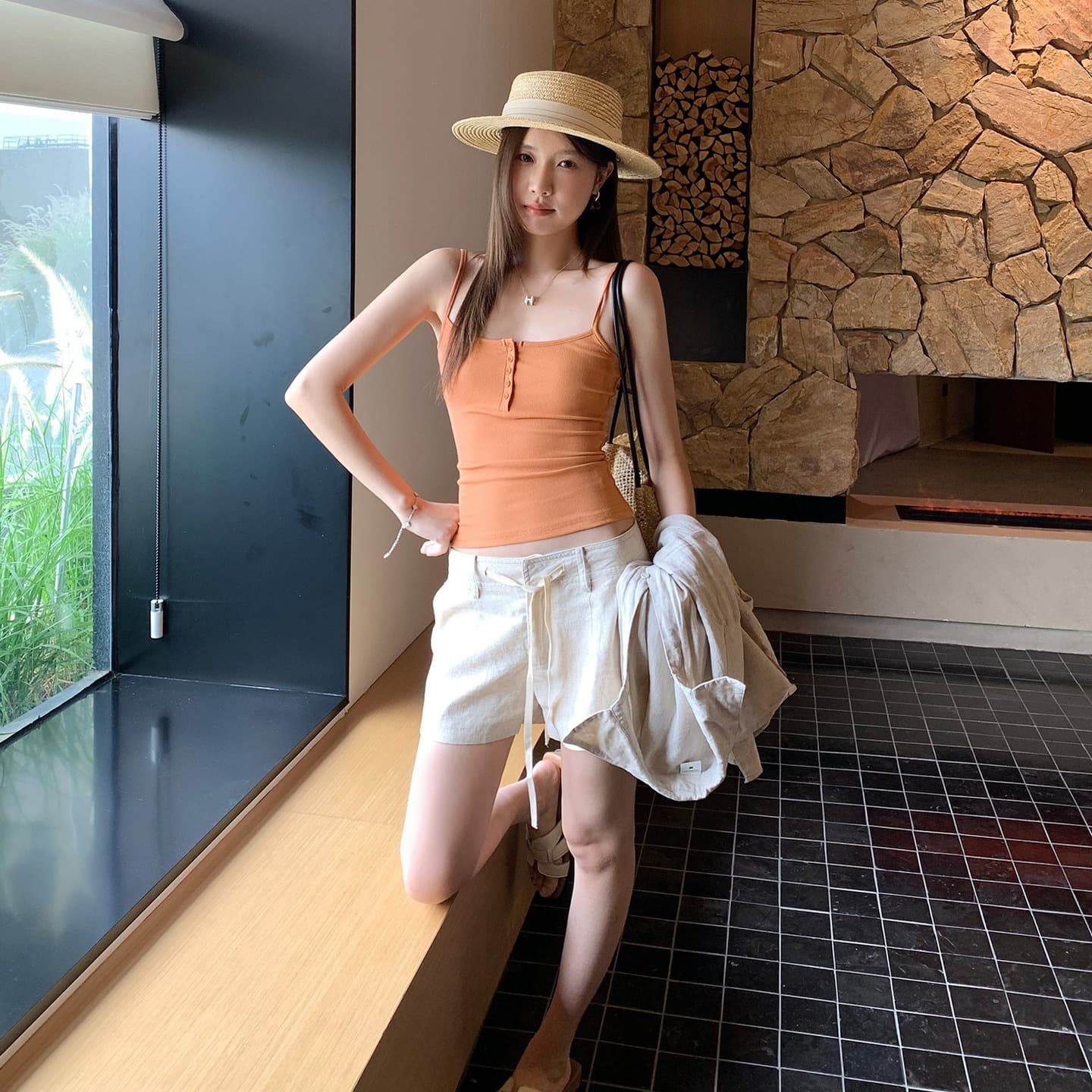 Actual Shot Gray Slim Fit Button Thin Strap U-Neck Vest Women's Summer Outerwear 2026 New Style Camisole Top