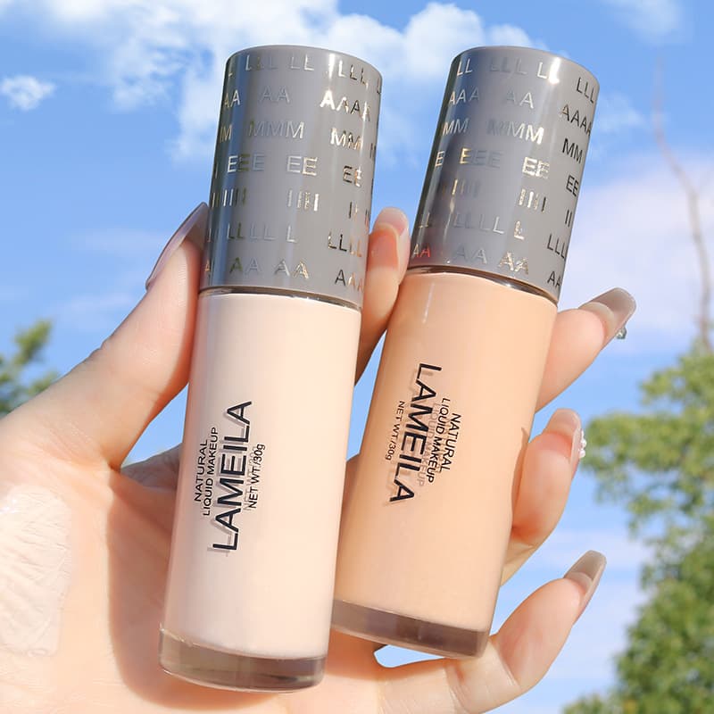 Lightweight BB cream foundation, waterproof and sweat-proof, long-lasting, creamy skin finish, moisturizing, non-caking makeup
