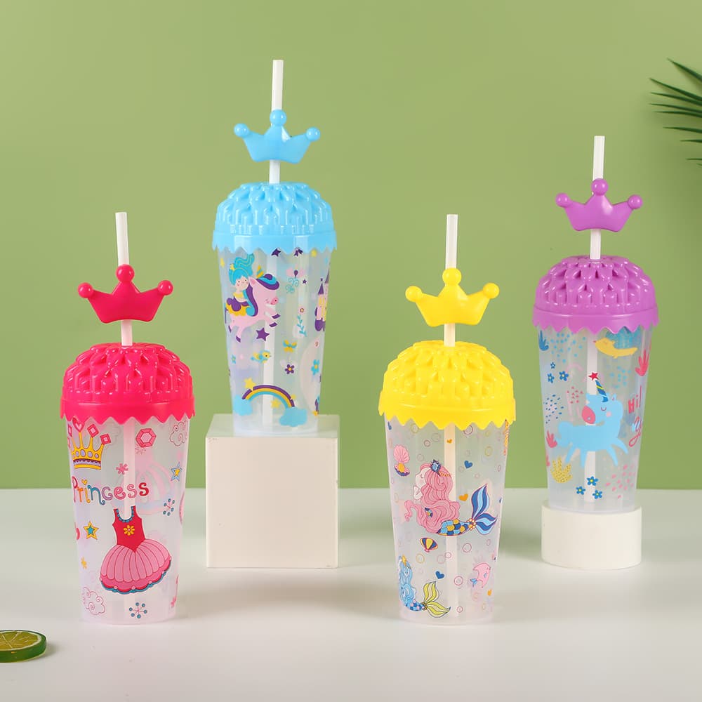 Wholesale of cartoon semi-transparent straw cups, creative cute dinosaur-themed portable plastic juice cups for children