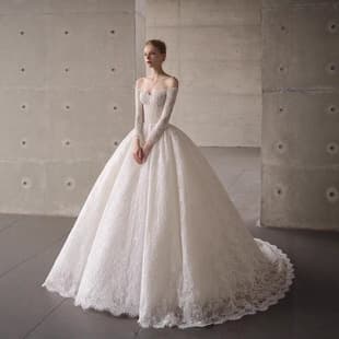 Wedding Dress French Lace Main Veil Train Wedding Gown Forest Style Simple Slimming Long Sleeve Factory Direct