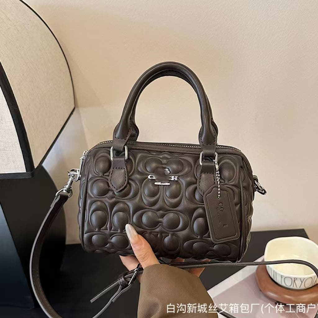 Export New Boston Crease Pillow Bag Fashion Versatile Simple Shoulder Handheld Bag Crossbody Commuter Women Bag