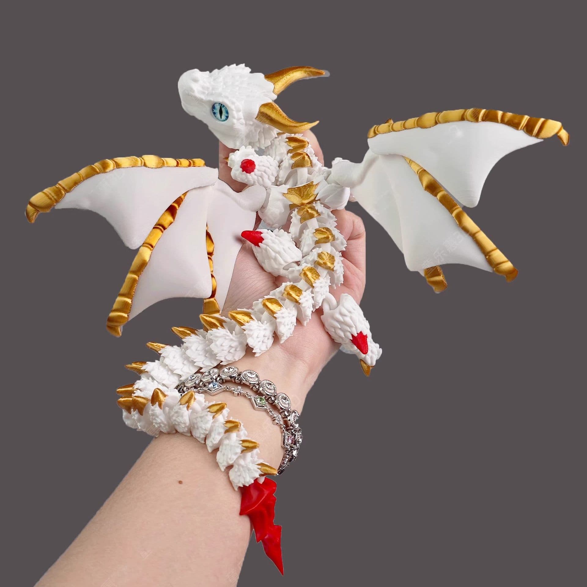 3D printed double-horned flying dragon with wings and multi-joints, flexible and movable laser gradient explosion model children's toy