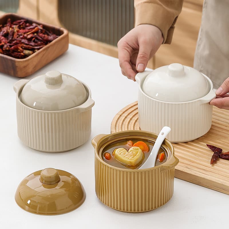 Ceramic Water-Isolated Steaming Pot with Lid, Household Steamed Egg Bowl, Specialized Bowl for Egg Custard, Earthenware Pot, Single-Serving Soup Pot, Small Stewing Pot