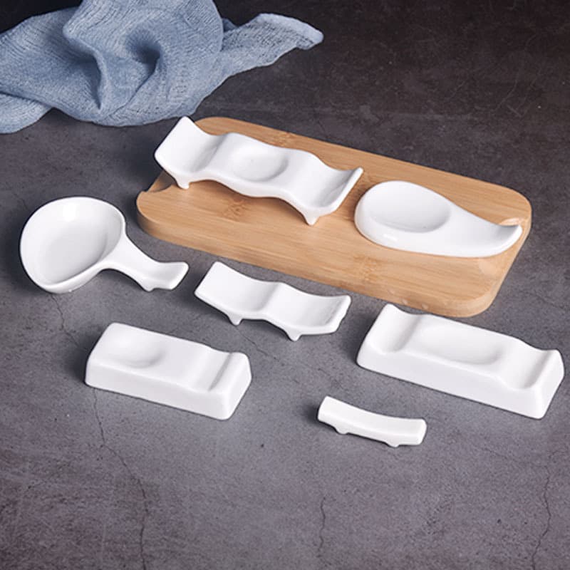 Hotel Tableware: Pure White Ceramic Dual-Use Chopstick Rest, Multi-functional Chopstick Holder, Spoon Rest (Default Option)