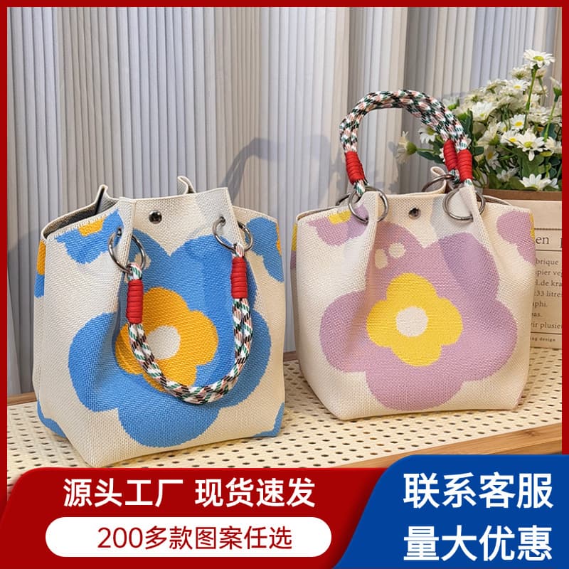 Southeast Asia's hottest knitted buckle bag, portable, large-capacity tote bag for work and outings, small square bag for commuting and storage.