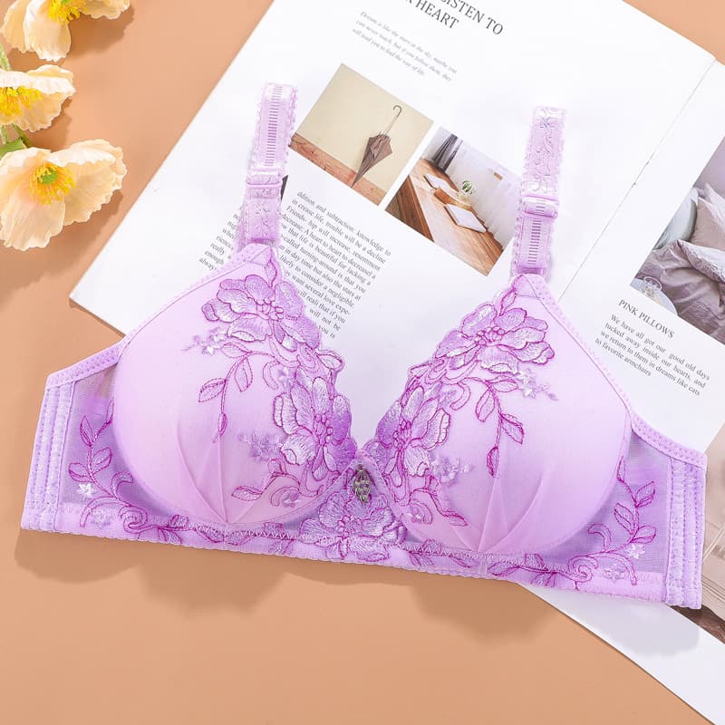 New small chest gathering bra, ladies underwear thin wire-free bra with embroidery, side fat reduction, breathable beautiful back.