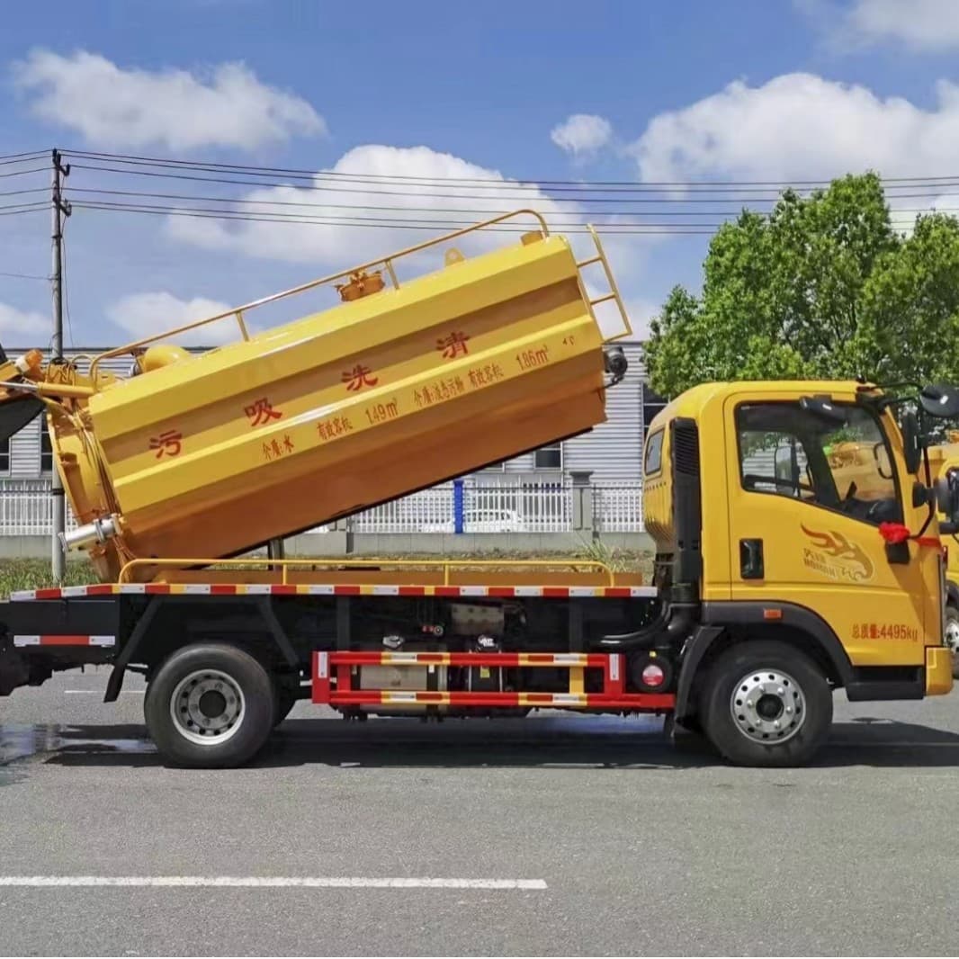 Cross-border Sewage Suction Truck 3 Cubic Meter Suction Truck Livestock Farm New Rural Sewage and Feces Suction Truck Self-priming Self-discharging Suction Truck
