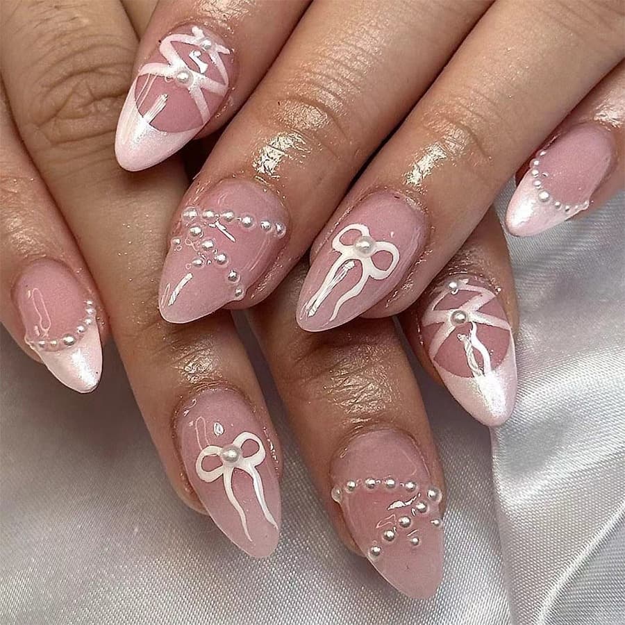 Short bright almond manicure Europe and the United States cross-border foreign trade light powder through the bottom pearl bow detachable manicure 24 pieces