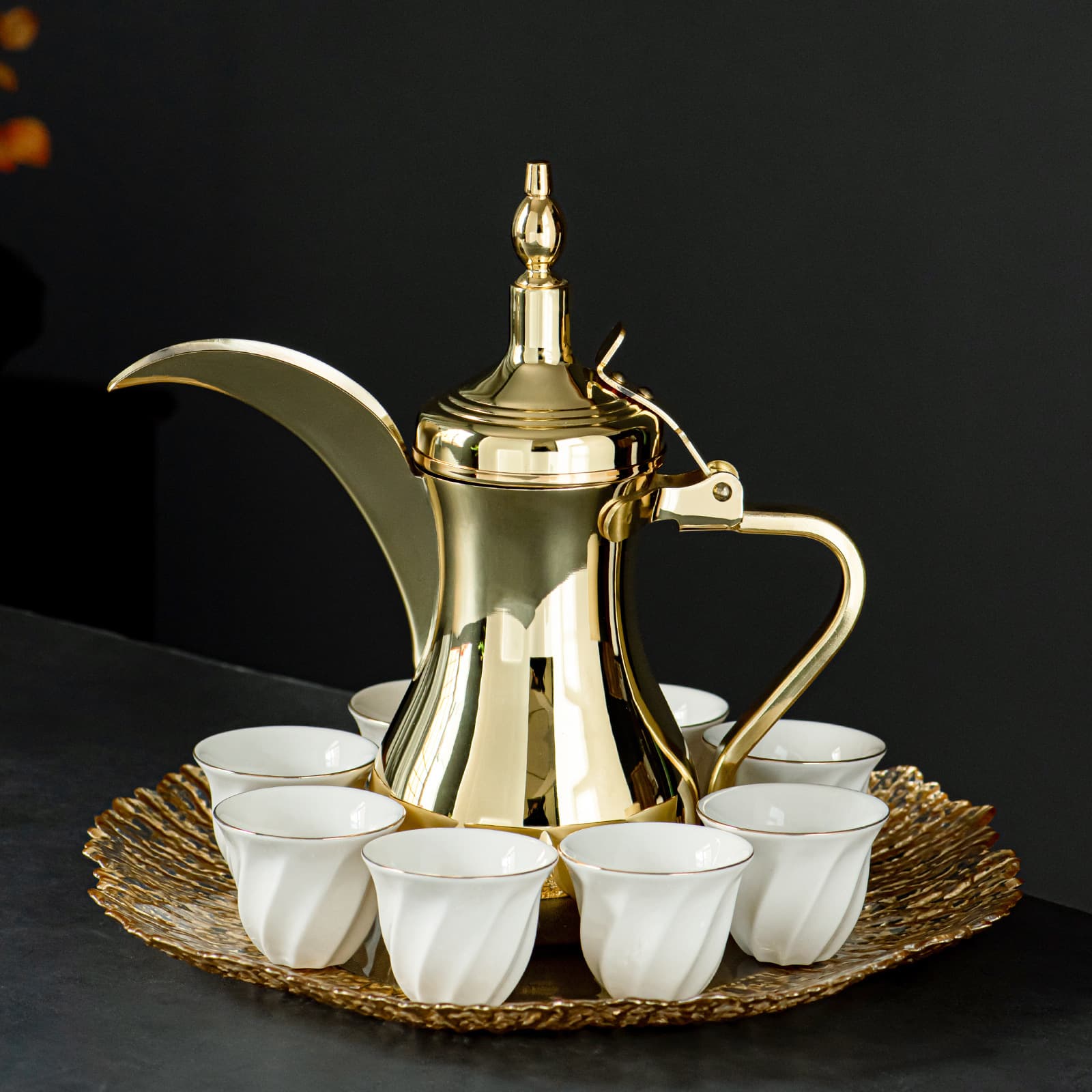 Arabian festival luxury 70ml pot with 8 cups white gold-rimmed Middle Eastern Dora pot ceramic coffee small cup set