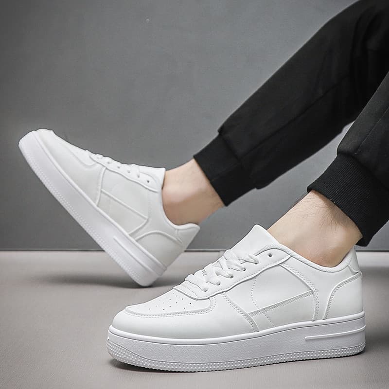 Breathable white shoes for men, trendy and versatile thick-soled sports shoes, casual shoes, black non-slip wear-resistant plate shoes in stock