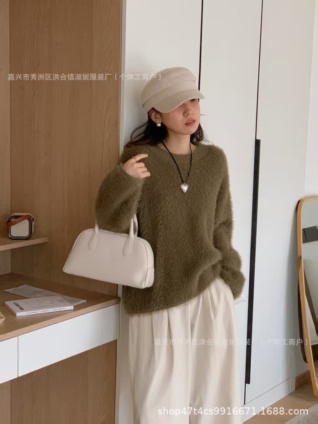 2025 Winter Style Korean Version Imitation Mink Velvet Round Neck Retro Soft Long Sleeve Pullover Knit Sweater Coat