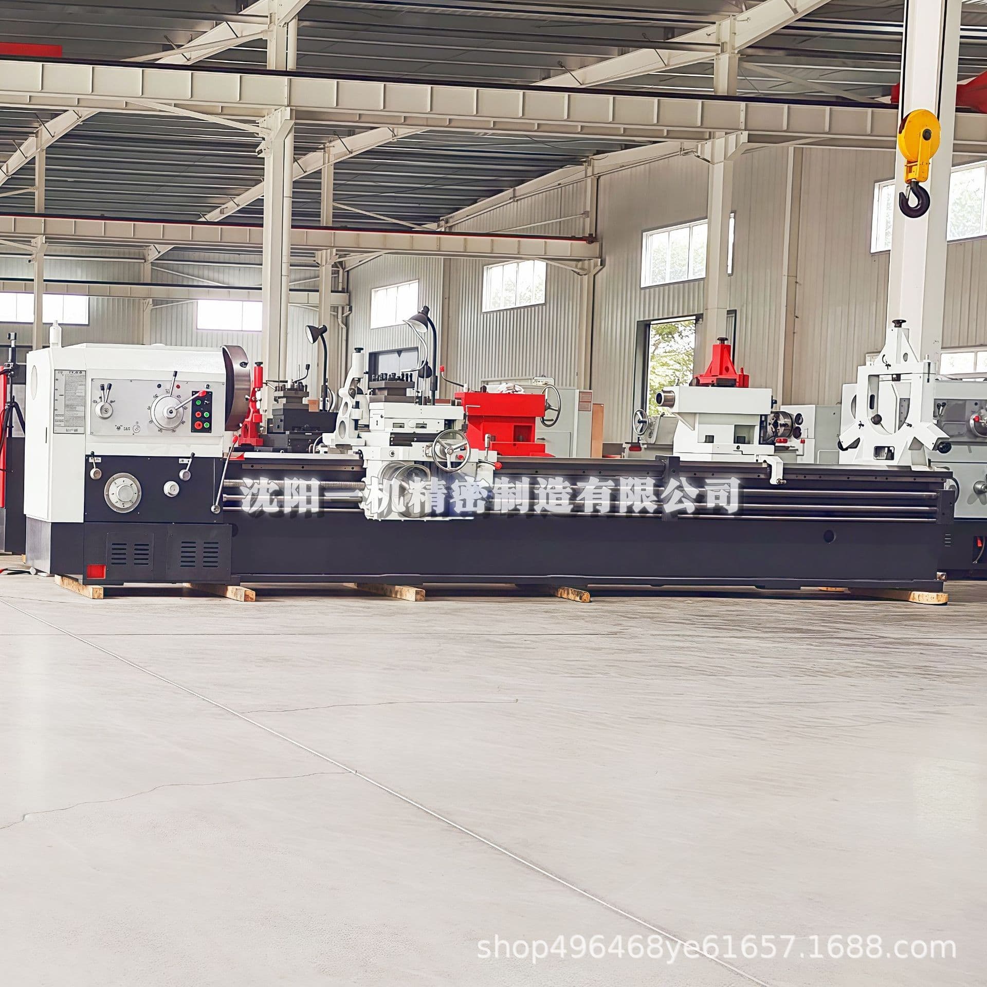 Heavy Duty CW6180 General Lathe 800mm Large Swing Diameter Hydraulic Control Powerful Cutting Metal Processing