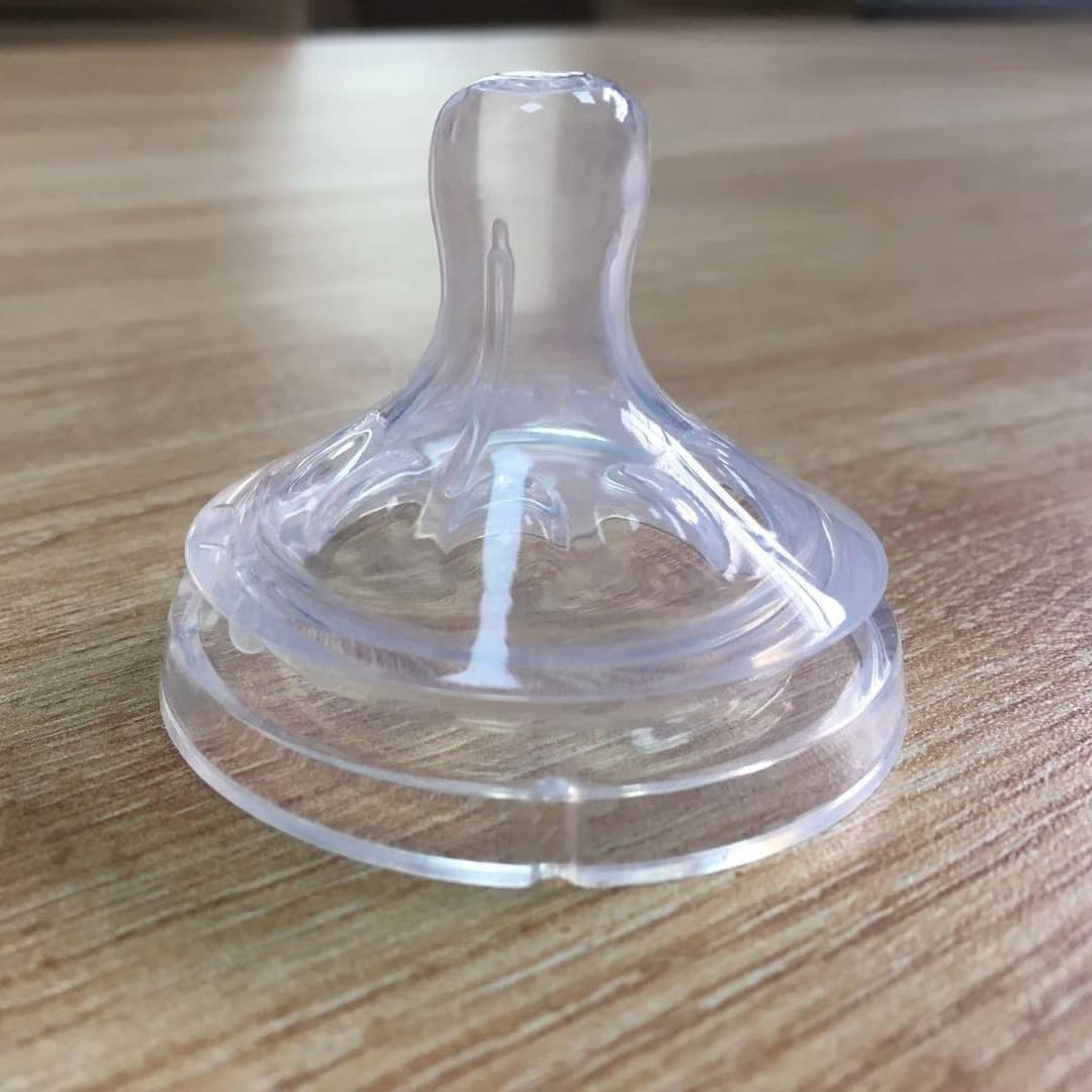 Liquid silicone feeding nipple, compatible with Anyi nipples