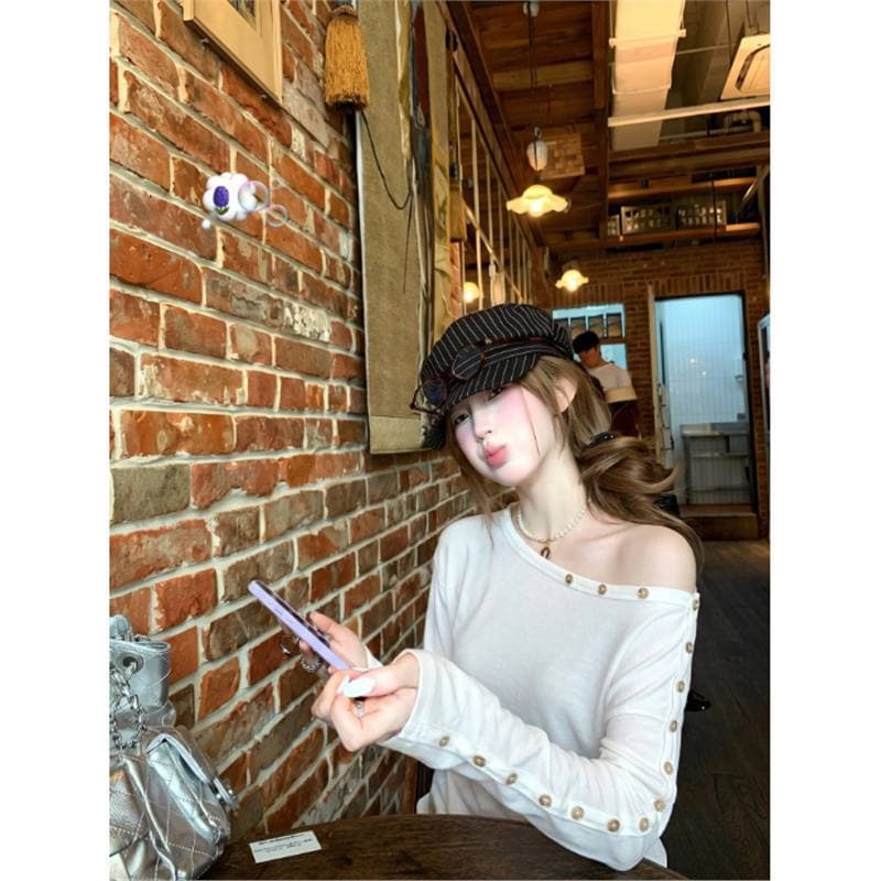 Korean Style White Button One-Shoulder Long-Sleeve T-Shirt Women Early Autumn Outfit Hot Girl Loose Unique Beautiful Top