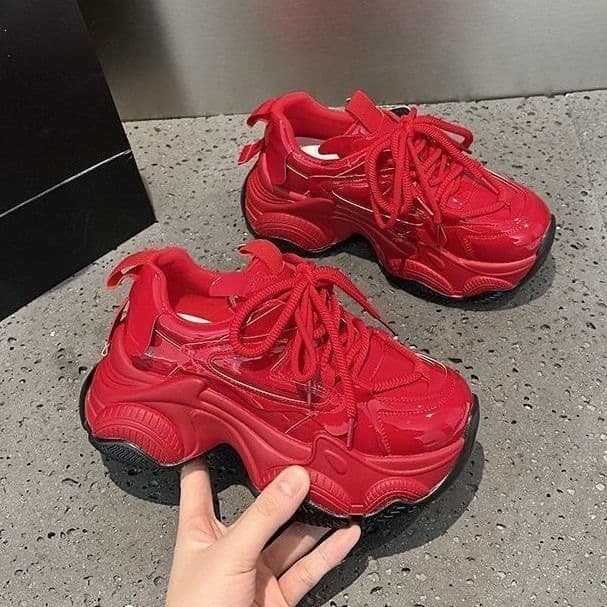 European Style Dad Sneakers for Women, 2026 Spring New Model, Very Stylish, Thick-Soled, Height-Increasing, Casual White Sports Shoes
