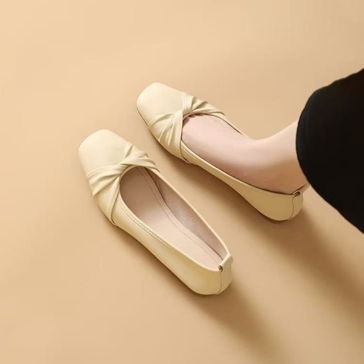 Top Layer Soft Leather ~ Flat Single Shoes Women Summer Shallow Mouth Slip-on Maternity Bean Shoes Soft Sole Commute Plus Size Women's Shoes