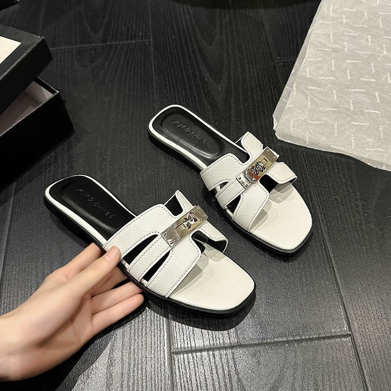 Premium Gold Buckle Flat Slide Sandals for Women 2026 Summer Beach Sandals Fashion Square Toe Flat Sandals
