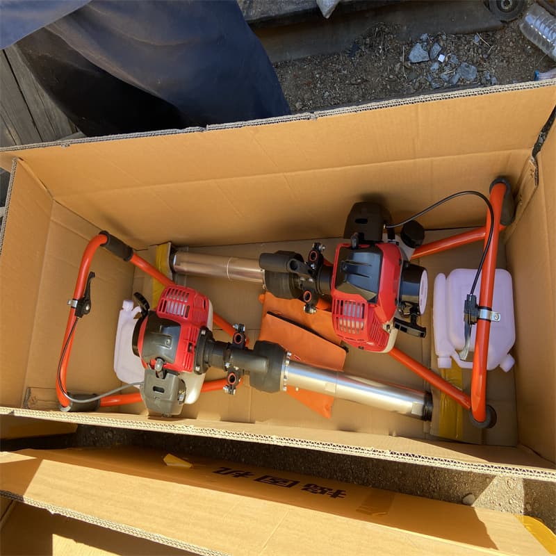 Internal combustion tamping machine, portable handheld ND-4, railway maintenance ballast, railway small bee tamping machine.