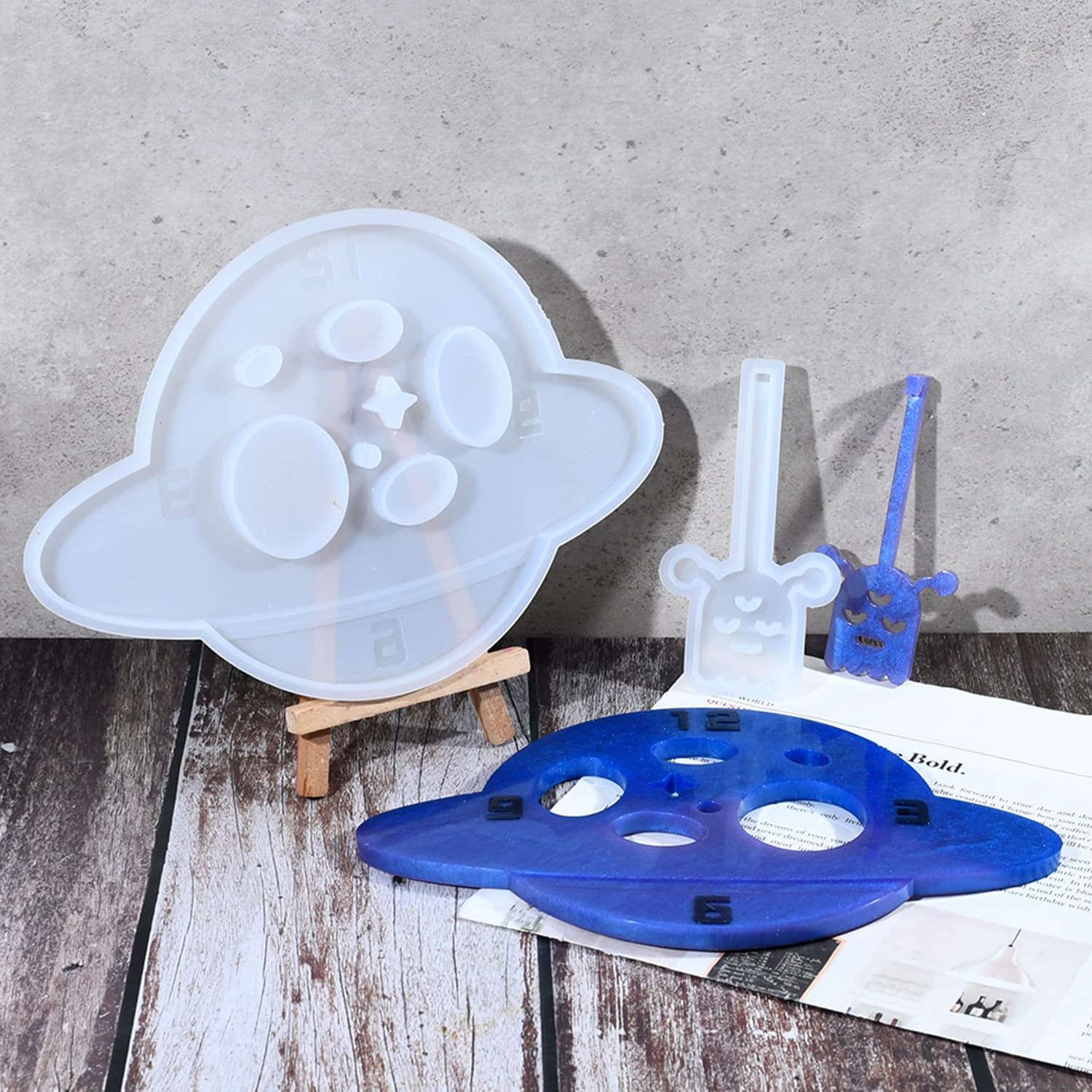 New DIY Resin Mold Space Alien Planet Pendulum Home Decoration Silicone Mold Ins Cross-Border Exclusive