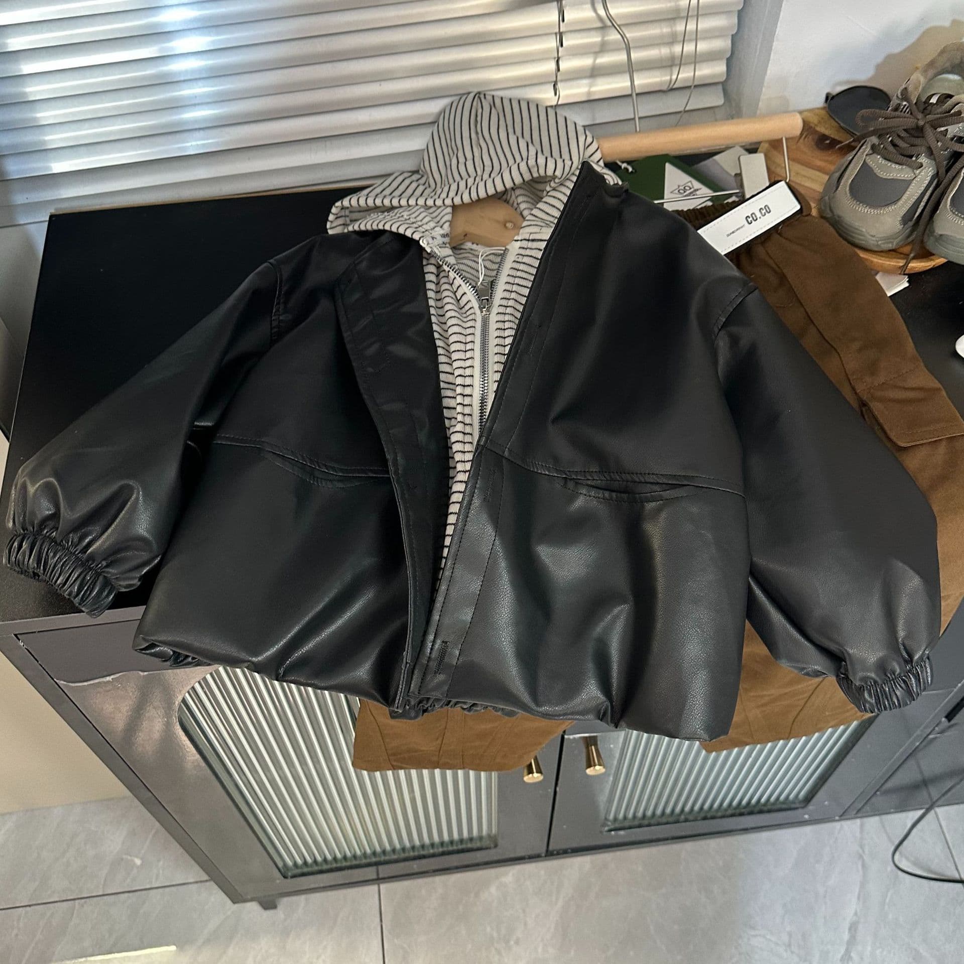 Children's Leather Jacket Autumn 2024 New Korean Style Leather Coat for Middle and Older Girls with Hood