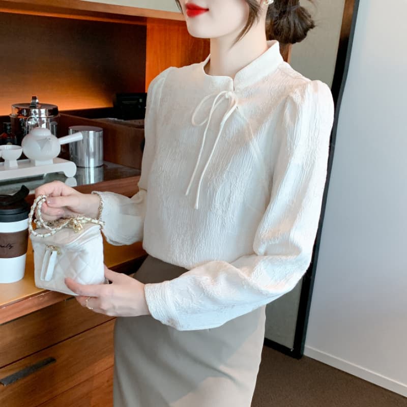 French-style chiffon blouse, new autumn 2025 style, ruffled stand collar, versatile and slimming long-sleeved top.