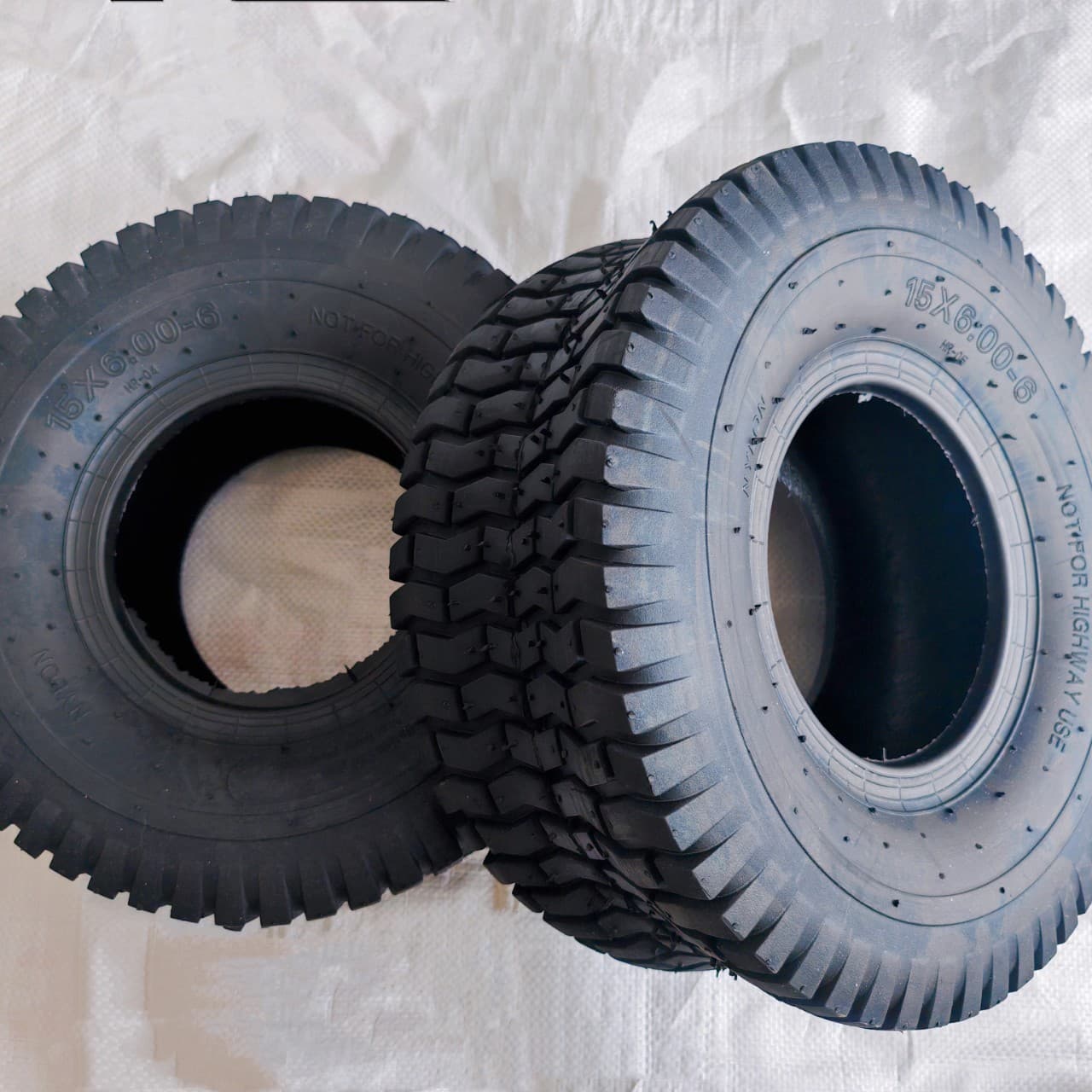 Huijuze Brand 15x6.00-6 Agricultural Vehicle Tires Wholesale, 15x600-6 Tires for Micro Tillers and Lawn Mowers