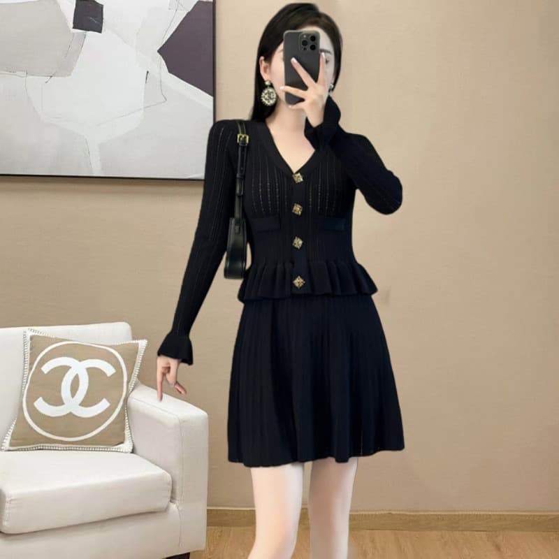 French Elegant Long Sleeve V-Neck Knitted Dress Women's Fashion New Autumn Winter Bell Bottoms Lace Trim Splicing Dress