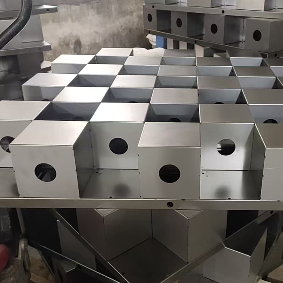 Laser cutting of metal parts, bending, welding, stage lights, triangle lights, grid lights, KTV lighting, and pixel lights.