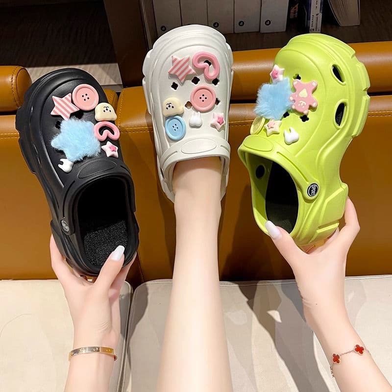 2024 New Perforated Shoes Summer Women Outdoor Thick-Soled Cute Anti-Slip Fashion Internet-Famous Breathable Closed-Toe Sandals