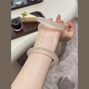 Natural High Ice Agate Bracelet, Women's Ice-Transparent Chalcedony Bracelet, Ice Seed White Moonlight Jade, Lychee Frozen Jade Bracelet, Women's Style