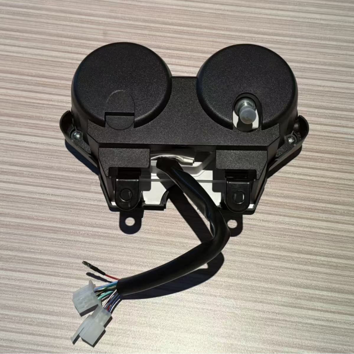 Hot-selling motorcycle gauge for export to Colombia, South America, new Xinyang speedometer odometer ABS material modified