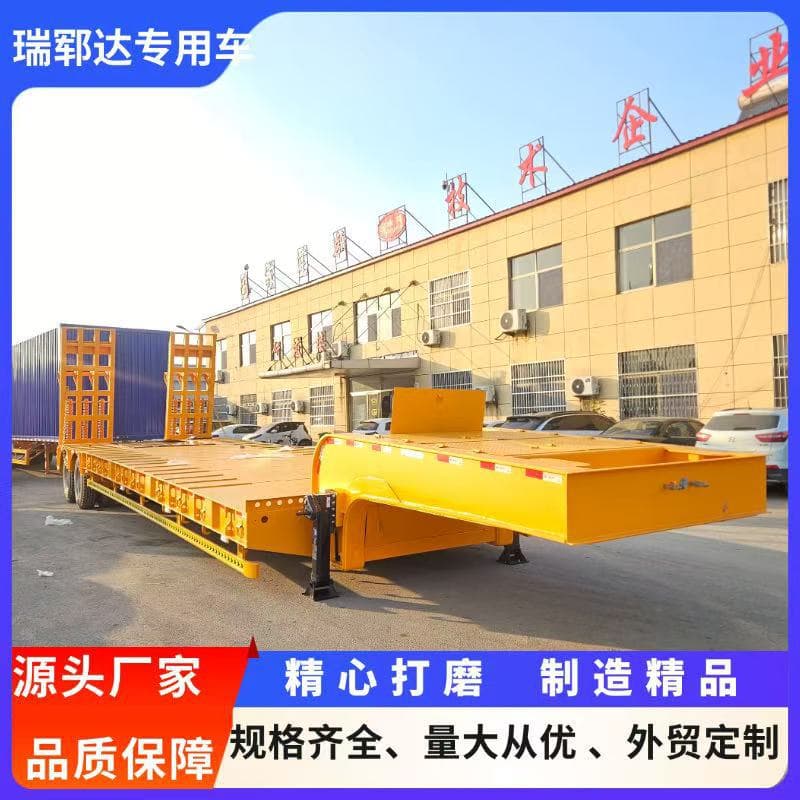 Heavy Engineering Machinery Equipment Transport Vehicle Low-Profile Semi-Trailer, Two-Line Four-Axle Low-Profile Semi-Trailer, Truck Head